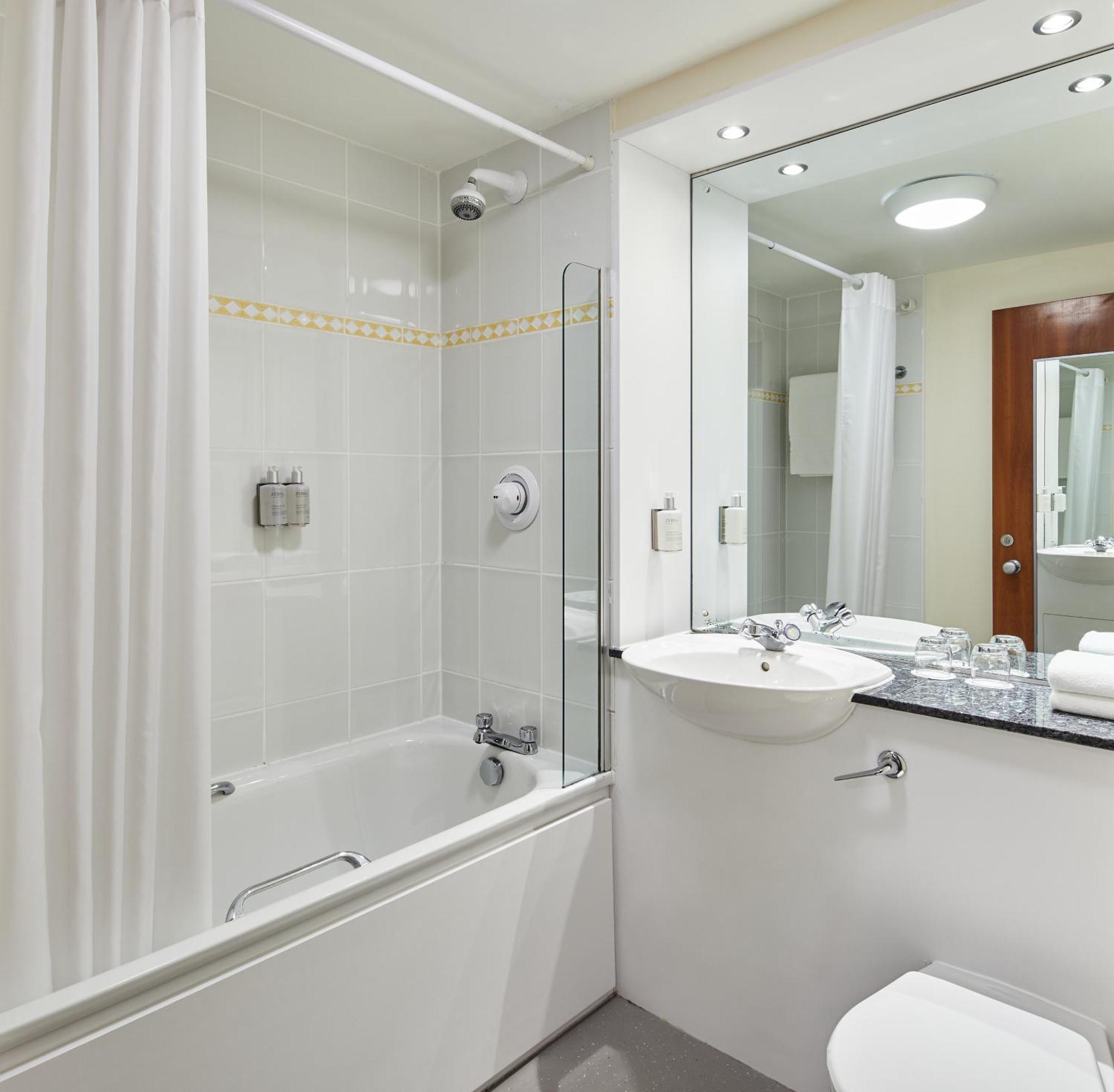 Leonardo Inn Aberdeen Airport Dyce Eksteriør bilde